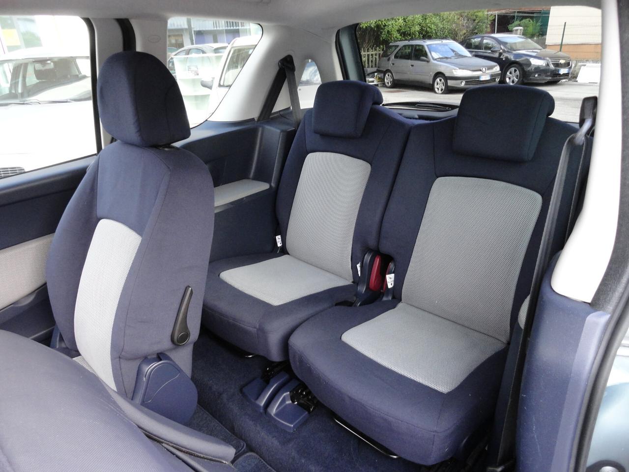 Peugeot 1007 1.4 Trendy