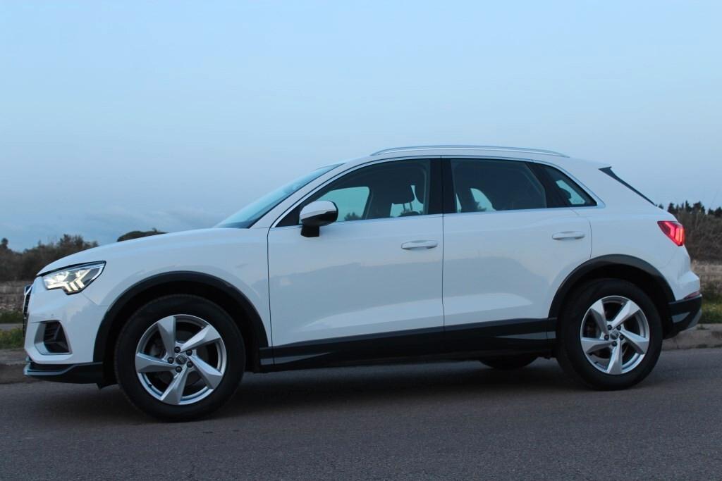 AUDI Q3 2.0 TDI aut. Advanced *Matrix