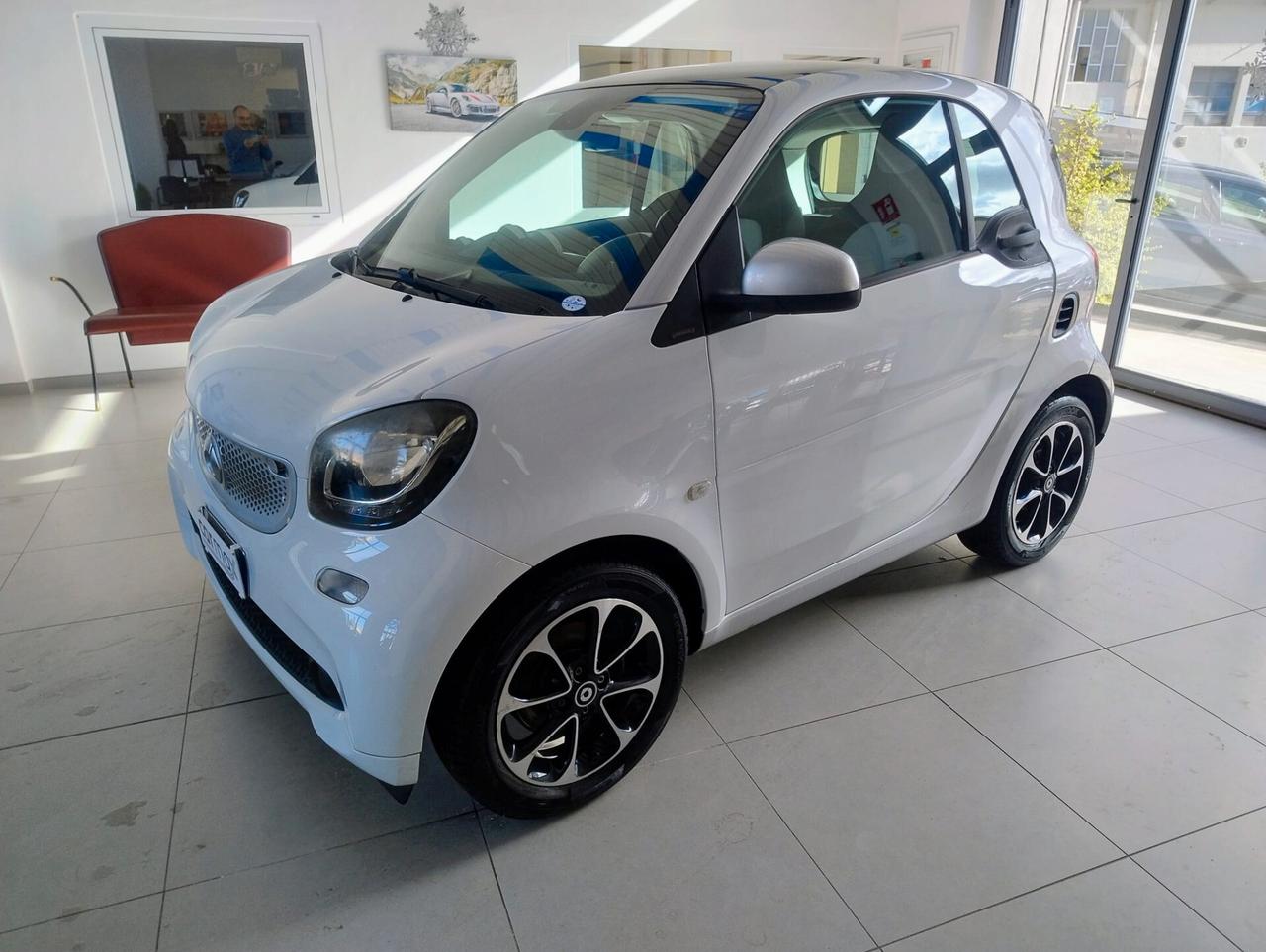 Smart ForTwo 1000 52 kW MHD coupé passion