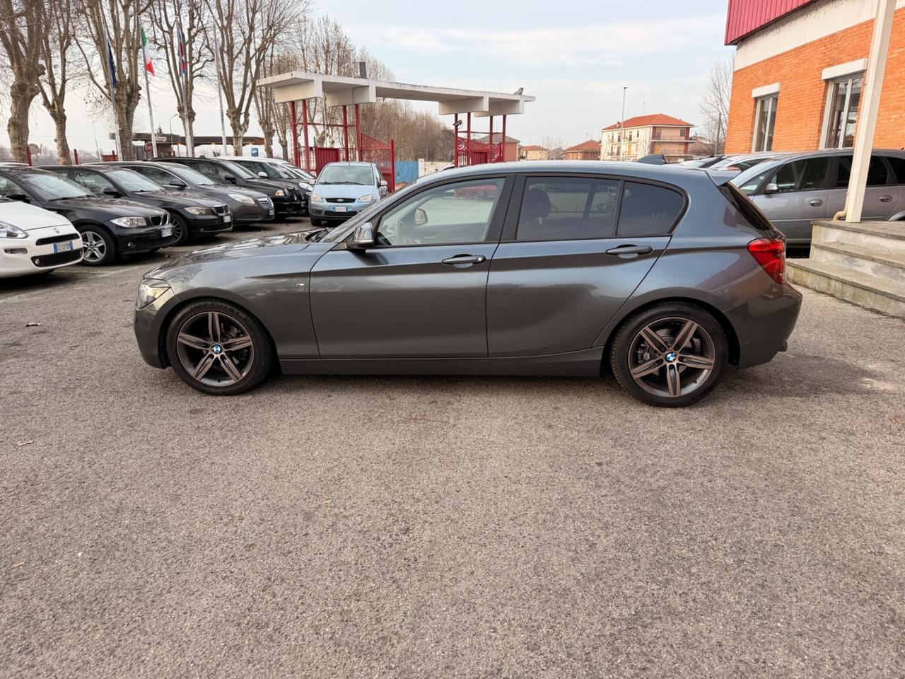 Bmw 118 118d 5p. Msport