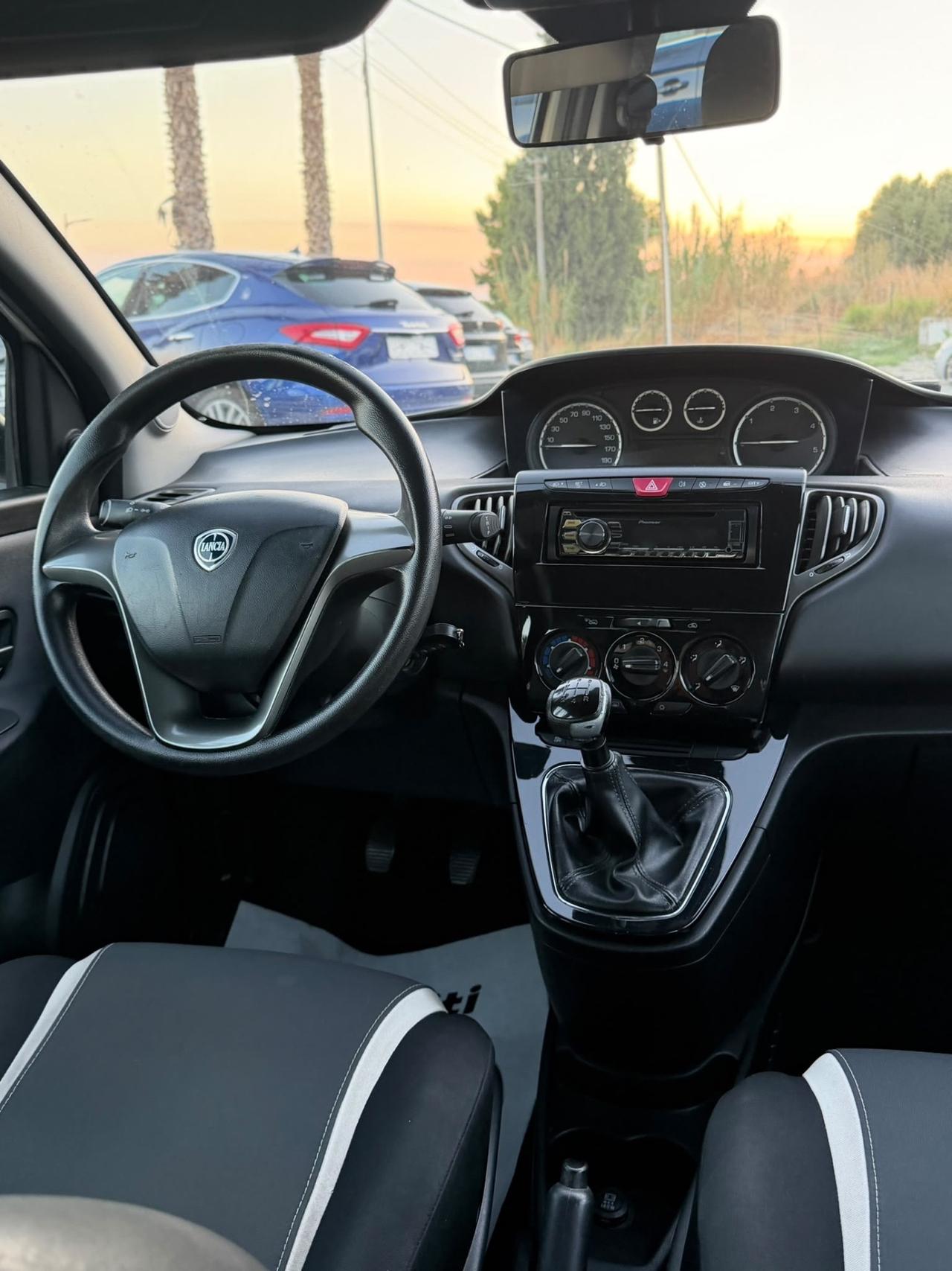 Lancia Ypsilon 1.3 MJT 16V 95 CV 5 porte S&S Gold