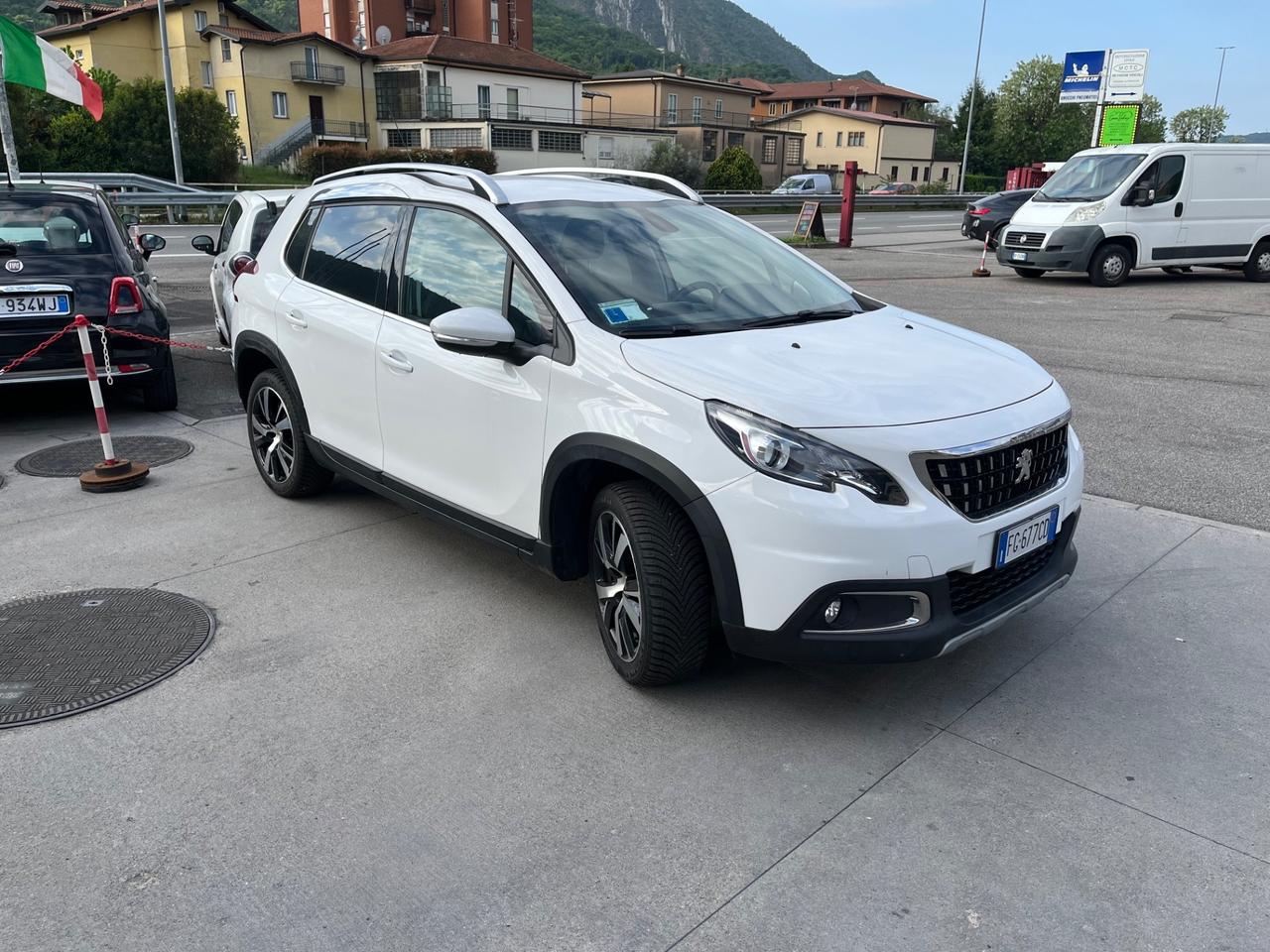 PEUGEOT - 2008