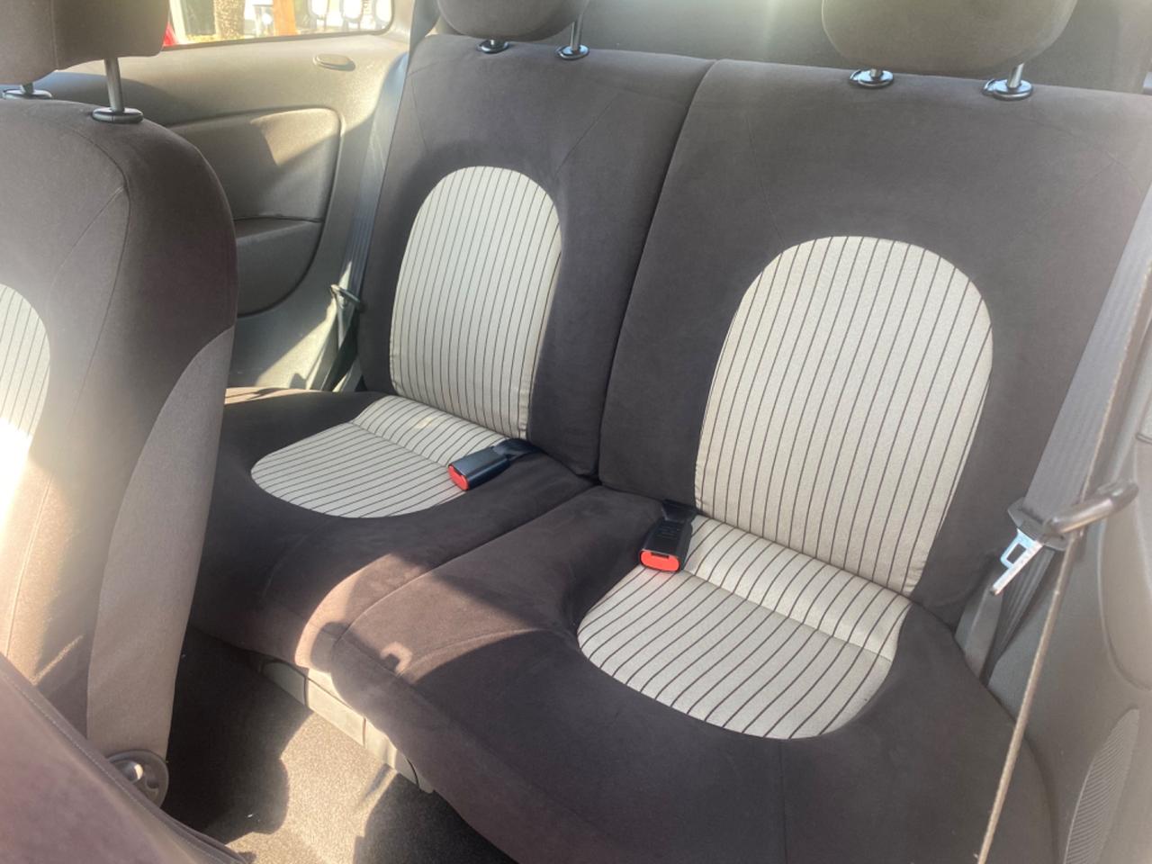 Lancia Ypsilon 1.3 MJT 75 CV Platino