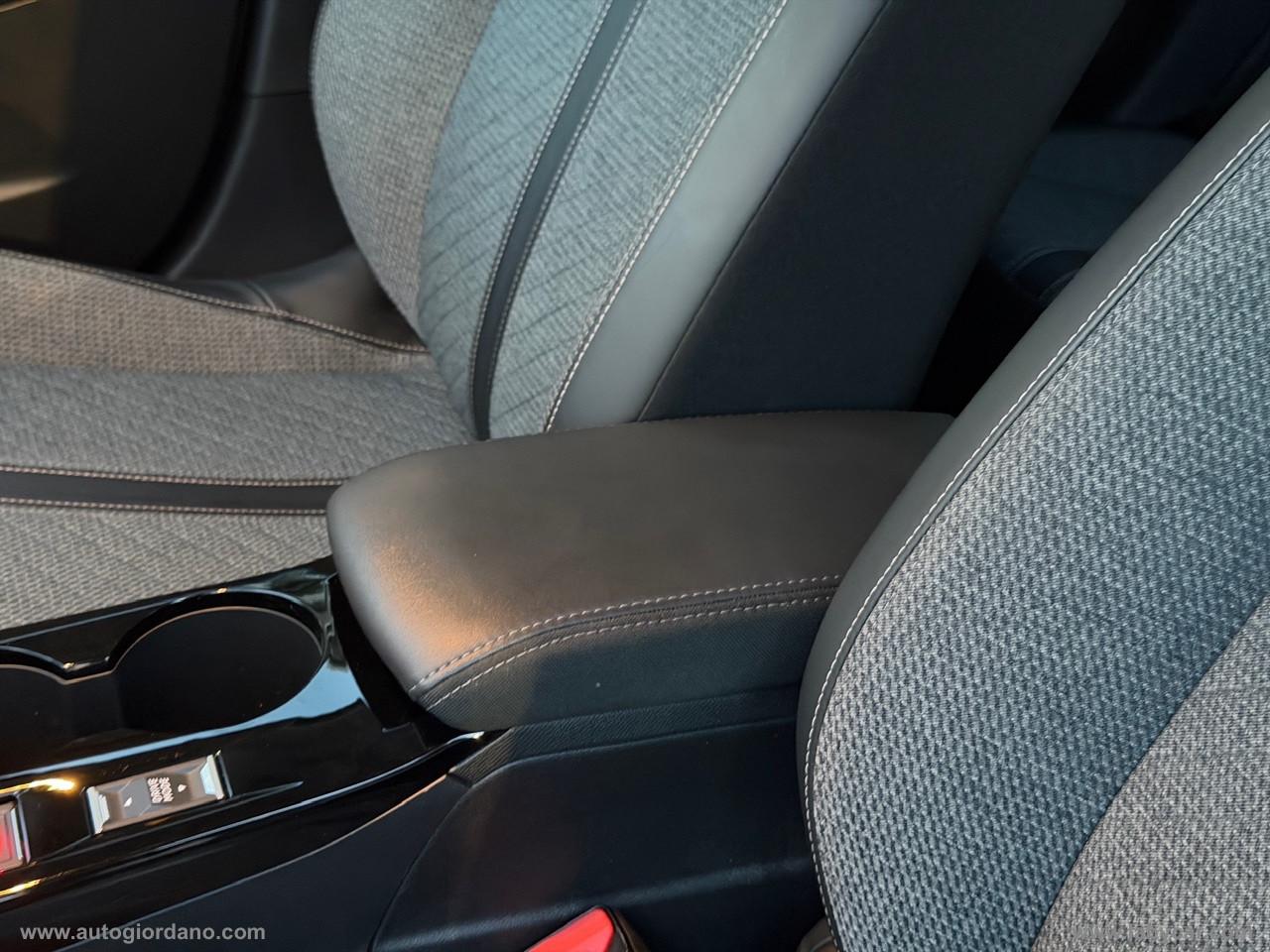 PEUGEOT 208 PureTech 100 S&S 5p. Allure PACK NAVIGATION + VISON PACK + VIIOPARK 2 + PARK DRIVE