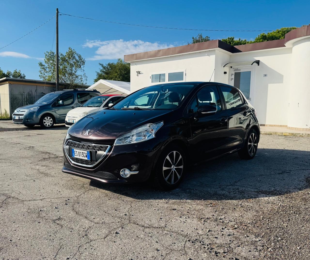 Peugeot 208 1.4 HDi 68 CV 5 porte Allure