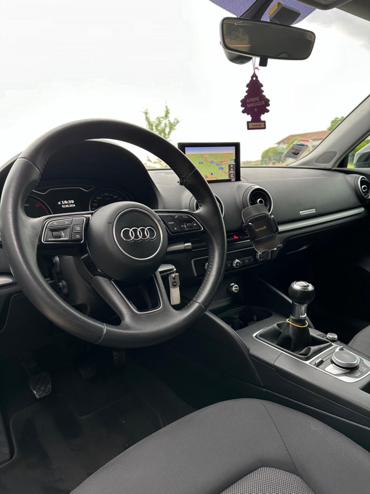 Audi A3 1.6 TDI 116 CV Business