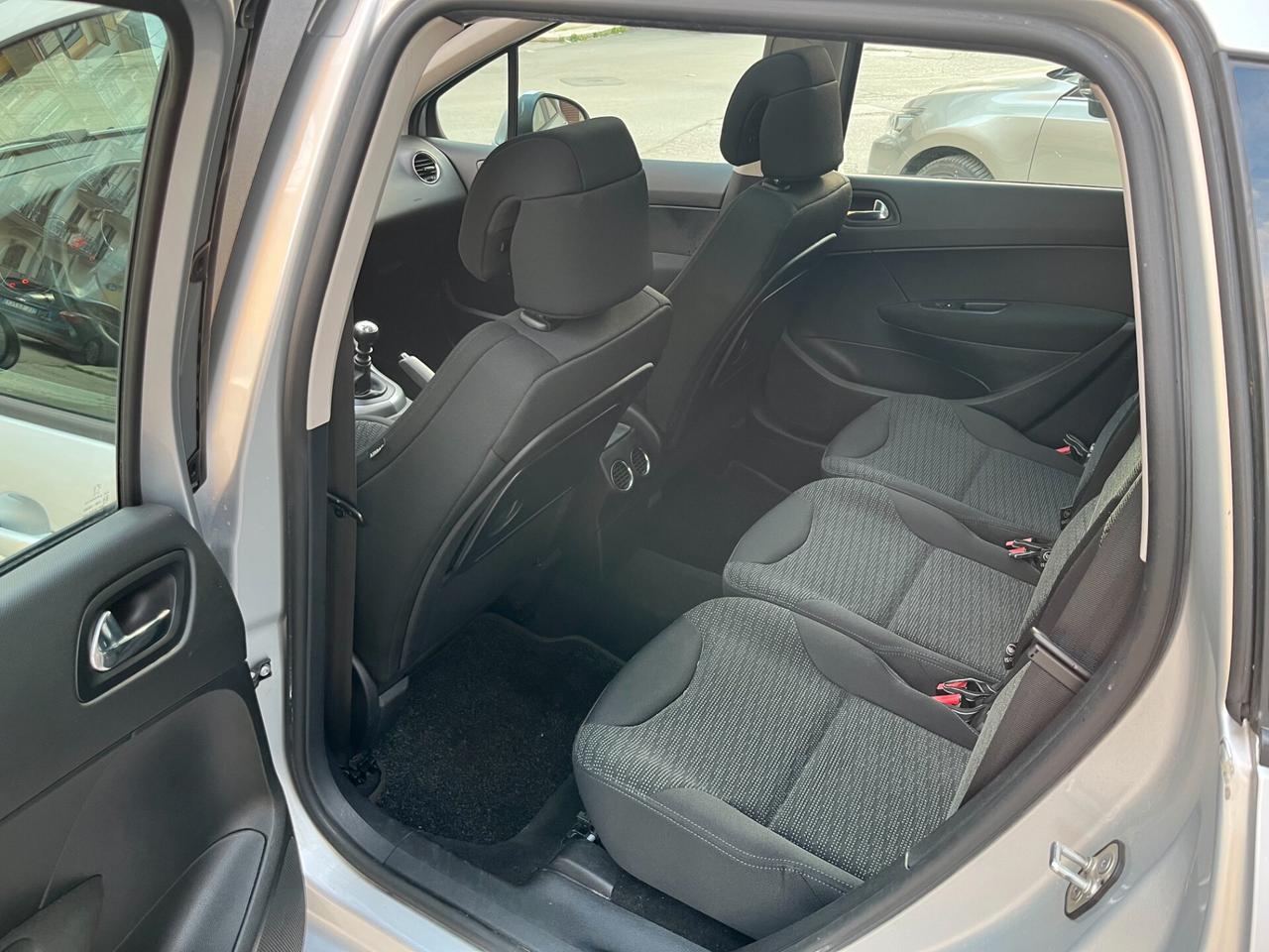 Peugeot 308 1.6 HDi 110CV SW Ciel Tecno