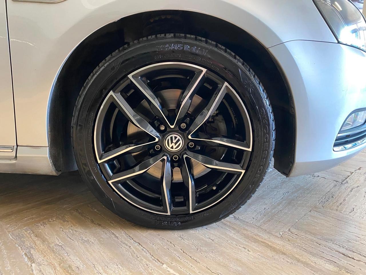 VOLKSWAGHEN PASSAT 1.6 TDI Highline NAVY 2014