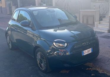 Fiat 500 E pari al nuovo