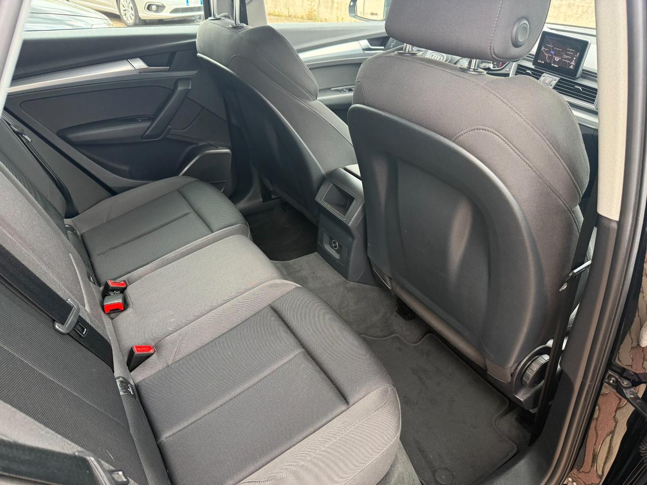 Audi Q5 2.0 40 TDI quattro S tronic Business Sport