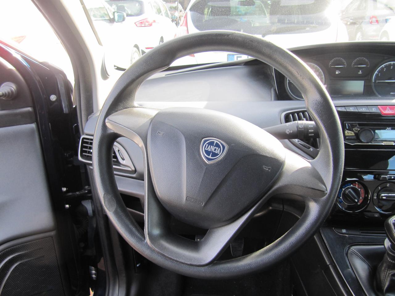 Lancia Ypsilon 1.2 69 CV 5 porte GPL Ecochic Silver