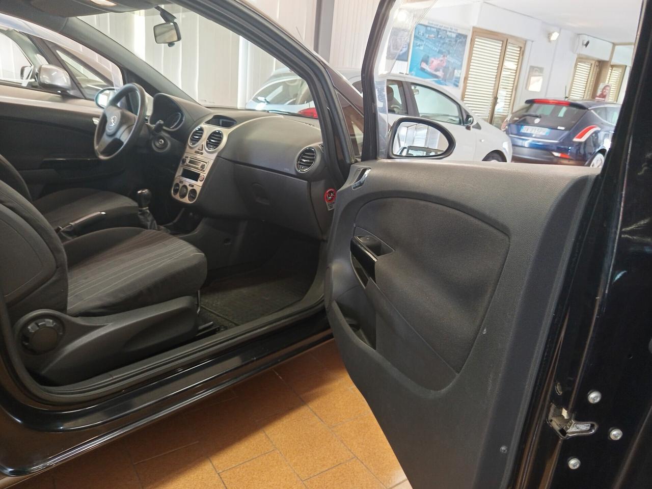 Opel Corsa 1.0 12V 3 porte Enjoy, ok neopatentati
