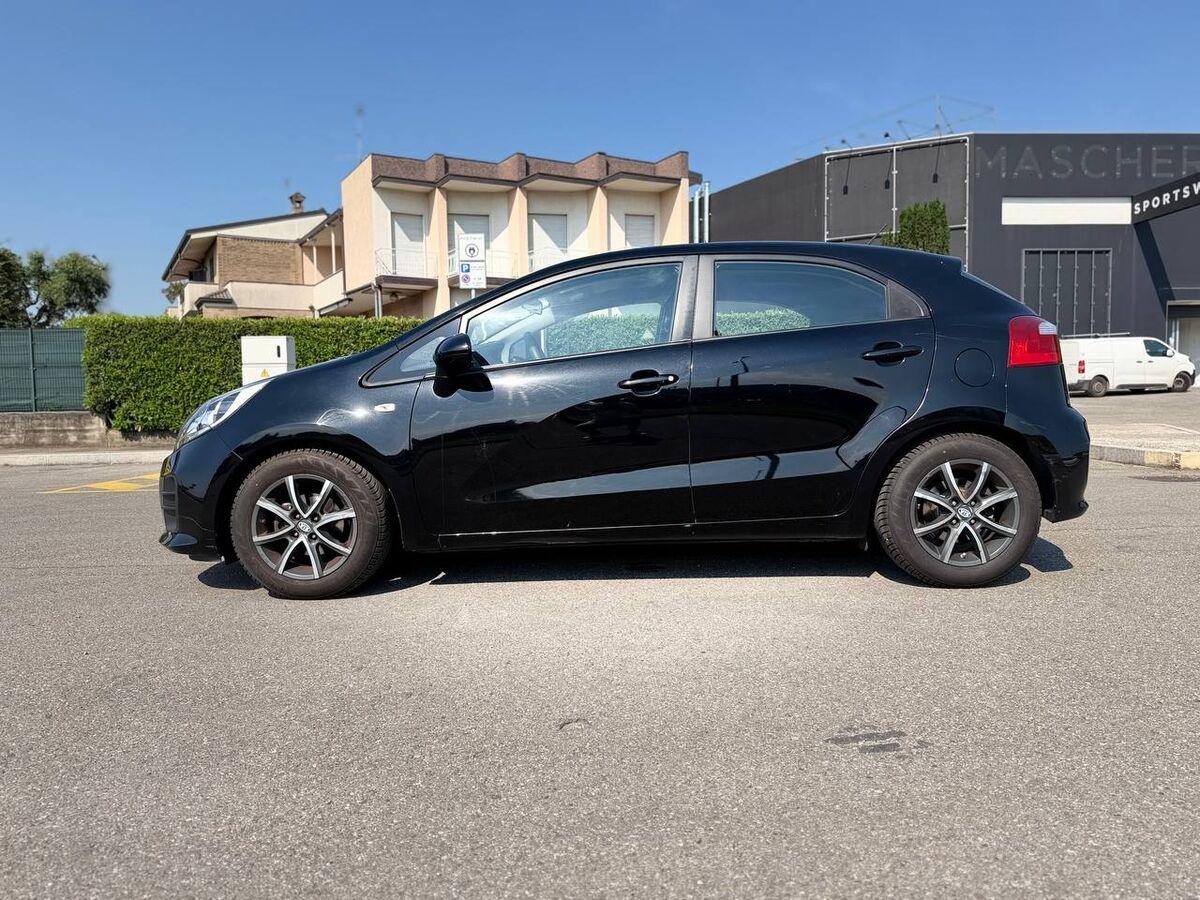 Kia Rio 1.2 cvvt Active 5p E6