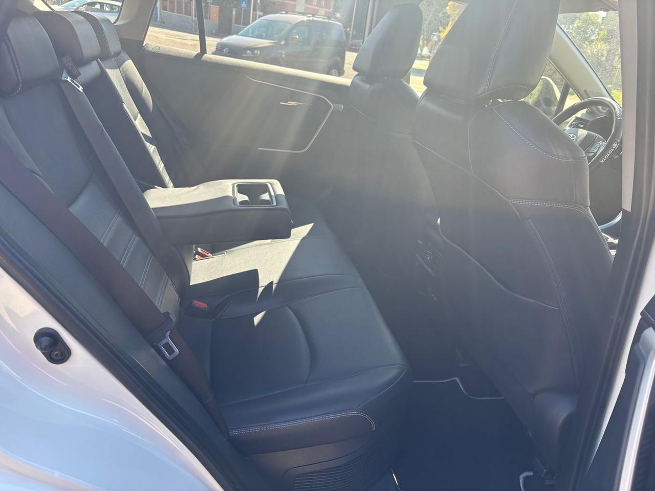 Toyota RAV 4 2.5 VVT-i HEV Lounge #10133