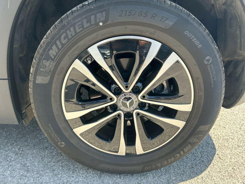 Mercedes GLA 180 180 D Advanced 8G-DCT