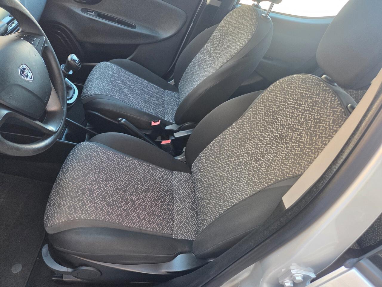 LANCIA YPSILON ANNO 2018 1.2 BENZ GPL KM 120000 CERTIF