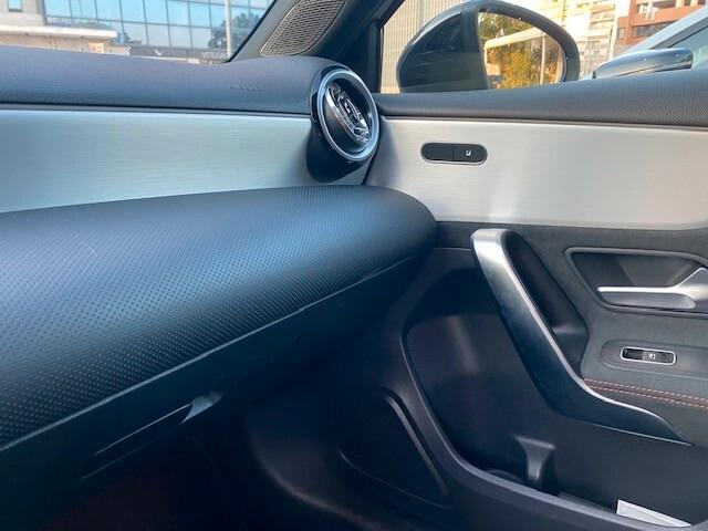 Mercedes-benz A 180 d Automatic AMG Line Premium Plus 39000 km 2023 iva deducibile