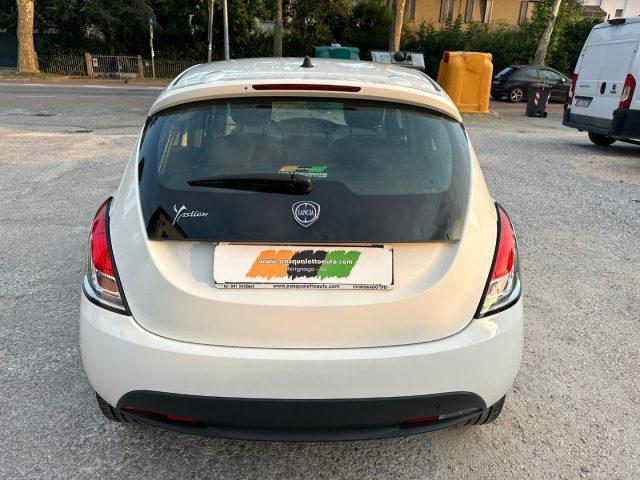 LANCIA Ypsilon 1.2 69 CV GPL Ecochic Elefantino Blu