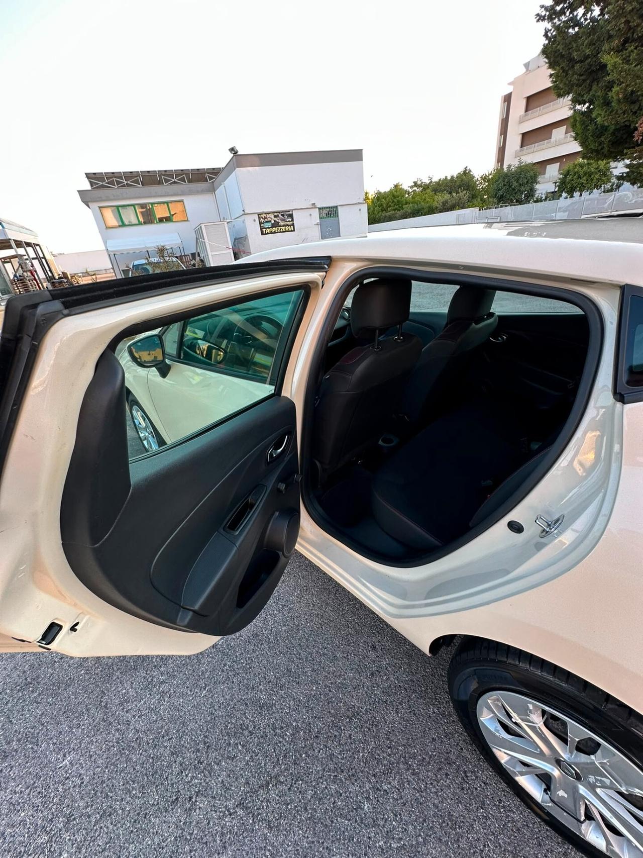 Renault Clio dCi 8V 75CV Start&Stop 5 porte Energy Zen