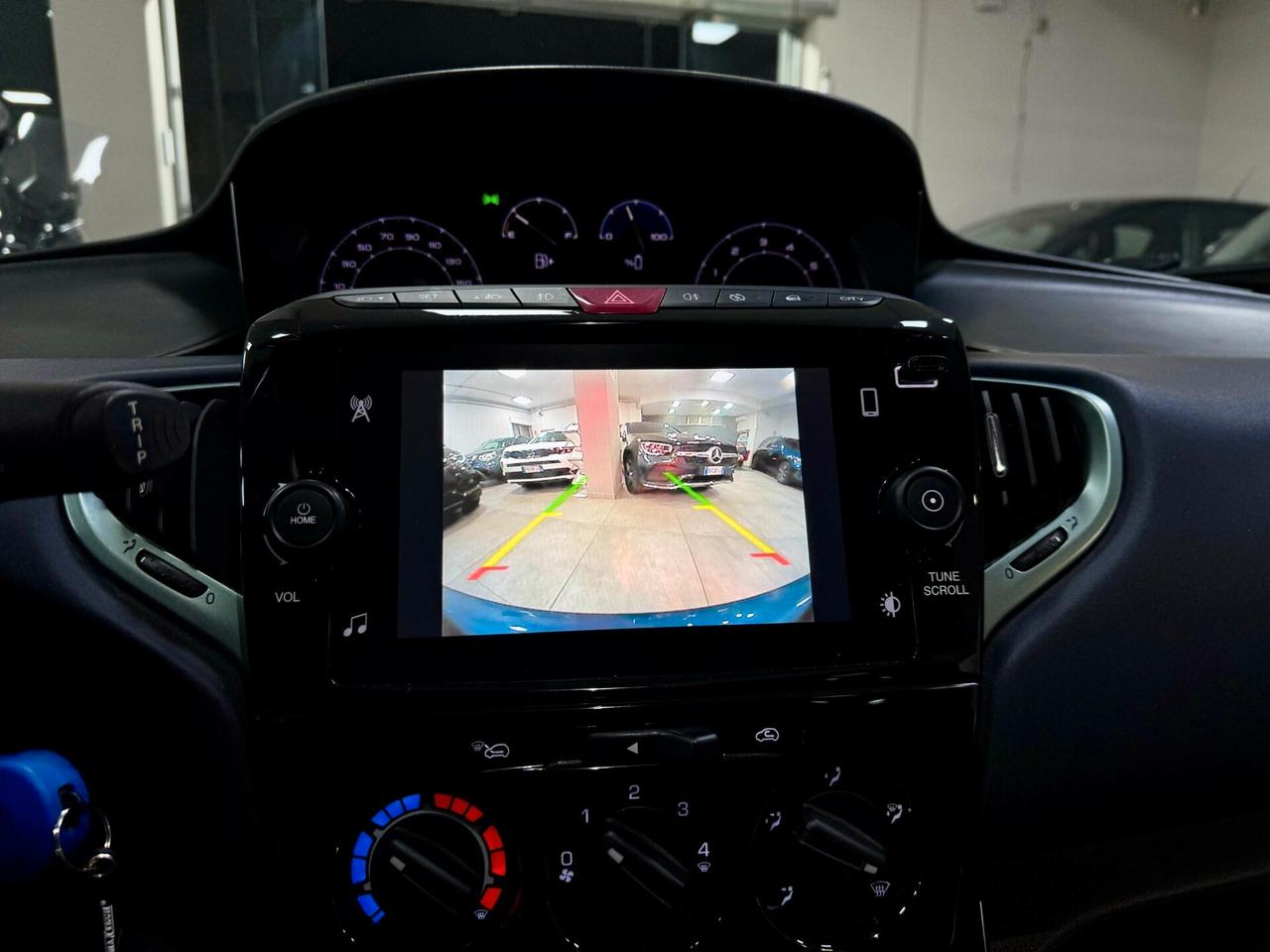 Lancia Ypsilon 1.0 FireFly S&S Hybrid 2023