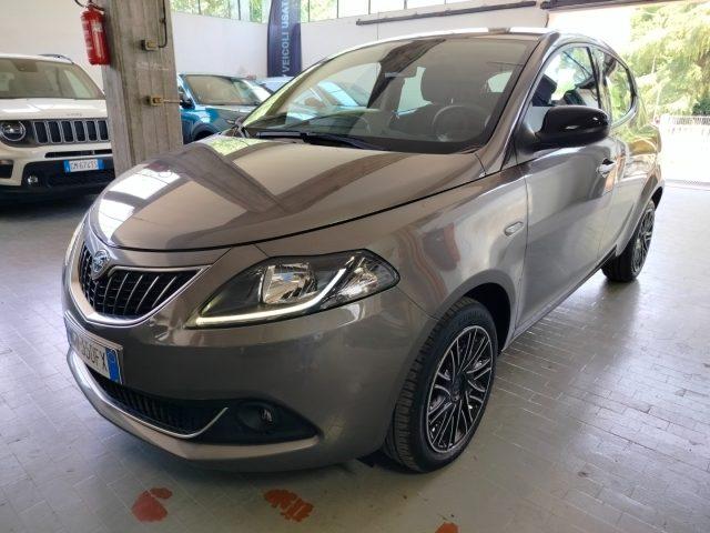 LANCIA Ypsilon 1.0 Hybrid Gold