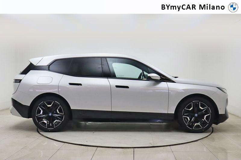BMW iX 40 pacchetto sportivo xDrive