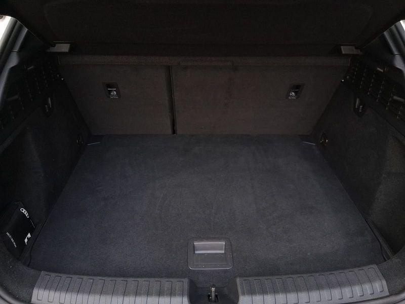 Audi A3 Sportback 30 g-tron S tronic Business Advanced