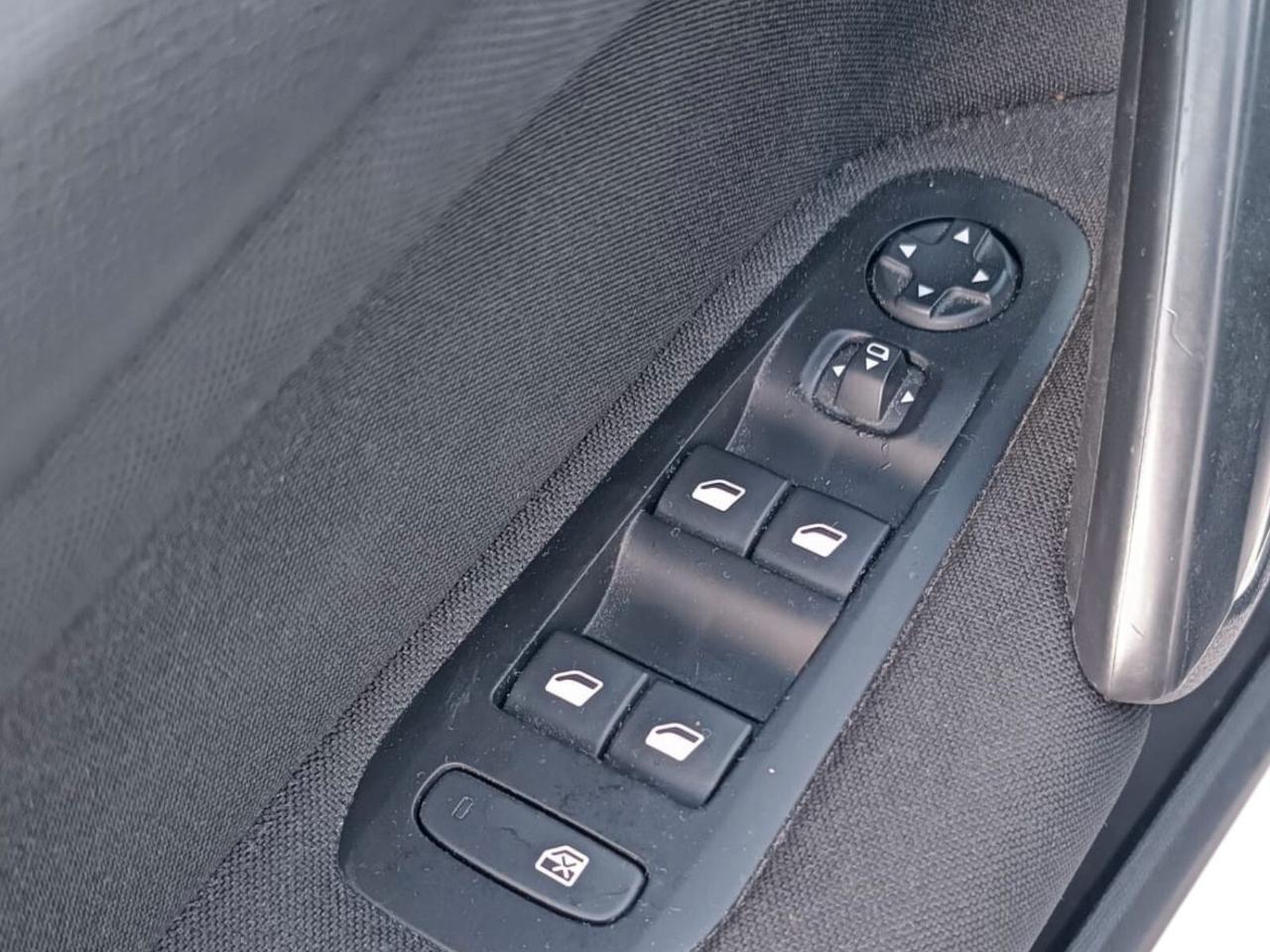 Peugeot 308 BlueHDi 100 S&S Style