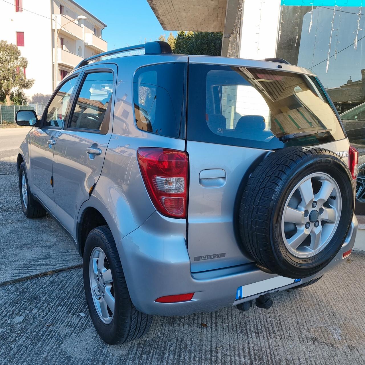 Daihatsu Terios 1.5 4X4 con GANCIO TRAINO