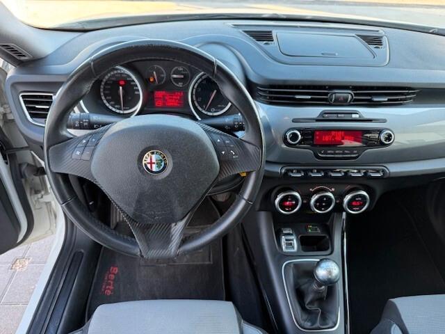 Alfa Romeo Giulietta 1.4 Turbo 120 CV GPL Distinctive 2013