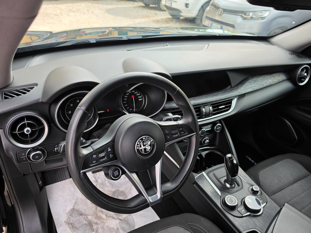 Alfa Romeo Stelvio 2.2 Turbodiesel 160 CV AT8 RWD Sport-Tech