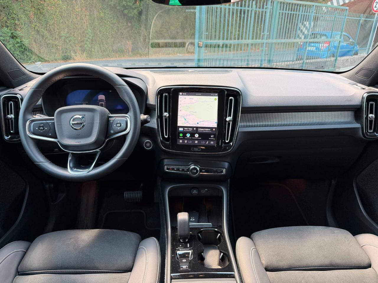 Volvo XC40 B3 automatico Plus Dark