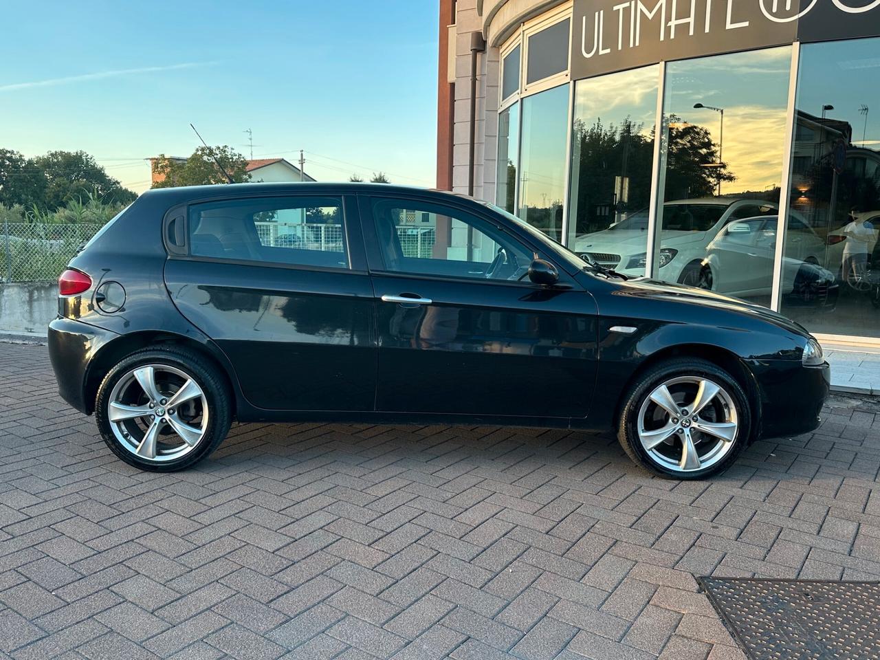 Alfa Romeo 147 1.9 JTD (120) 5 porte Distinctive *cerchi GTA