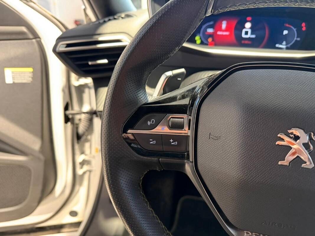 Peugeot 2008 BlueHDi 130 S&S EAT8 GT