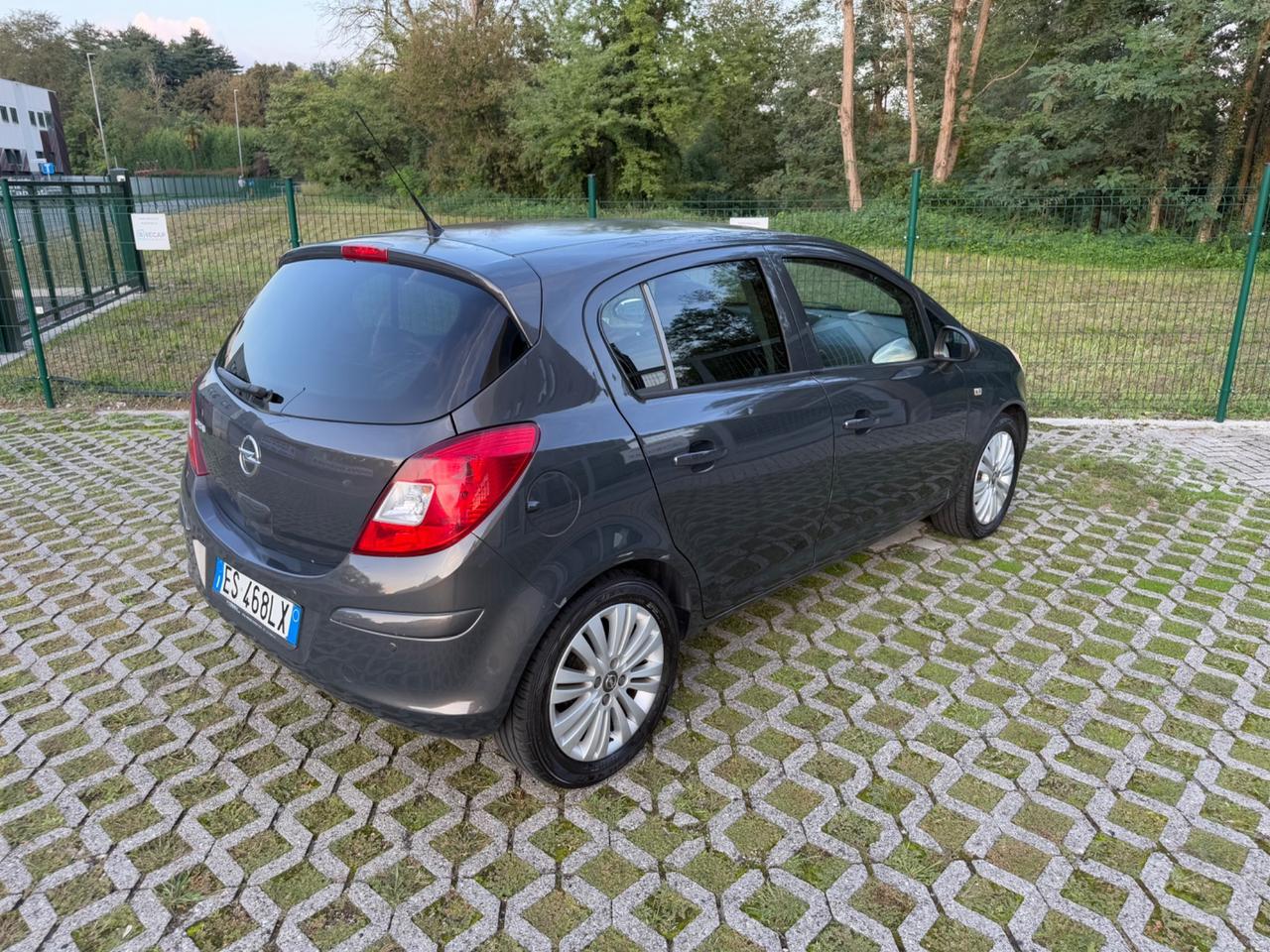 Opel Corsa 1.2 85CV 5 porte GPL-TECH*Sensori*Aux*Usb