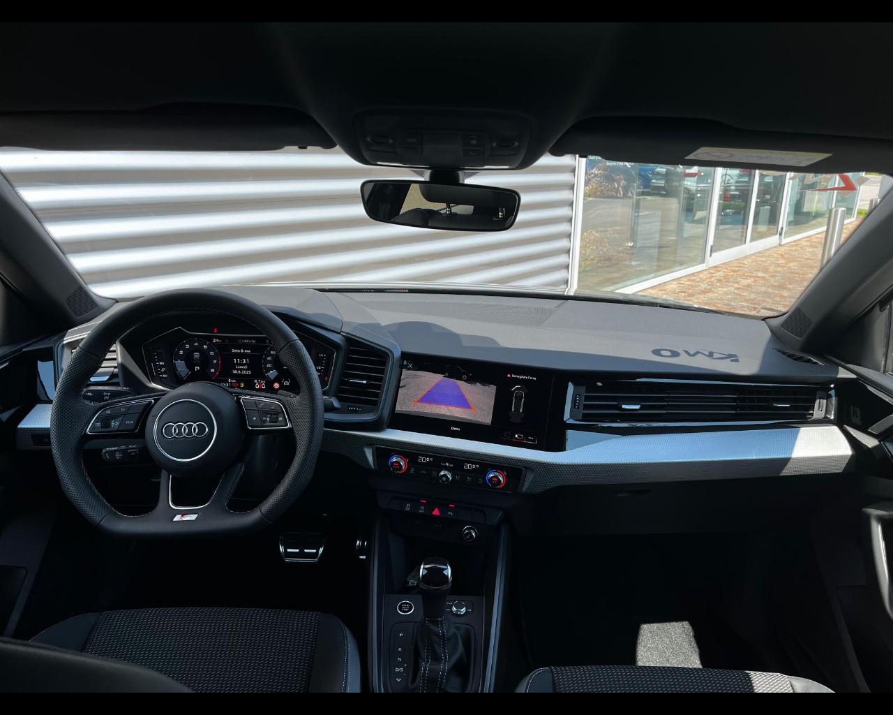 AUDI A1 SPORTBACK 35 TFSI S-TRONIC IDENTITY BLACK