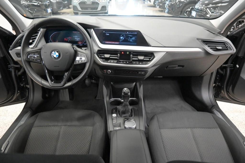 BMW 116D 115CV 6M. BUSINESS ADVANTAGE ( FARI LED - BMW DIGITAL COCKPIT - CRUISE - NAVI - MIRROR - PDC )