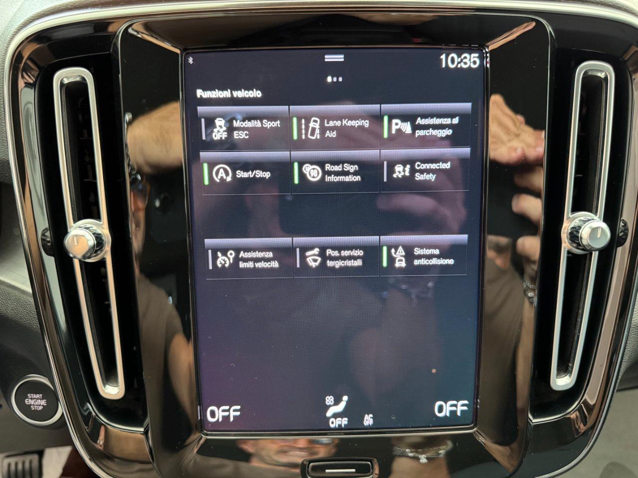 Volvo XC40 1.5 t2 Momentum Uniprop Stupenda