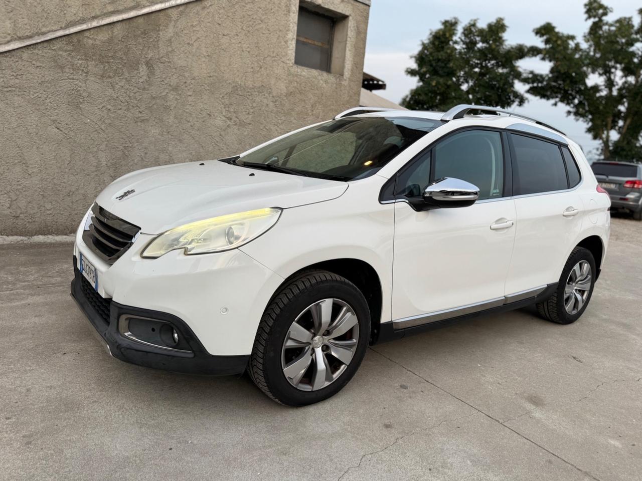 Peugeot 2008 BlueHDi 100 S&S Allure