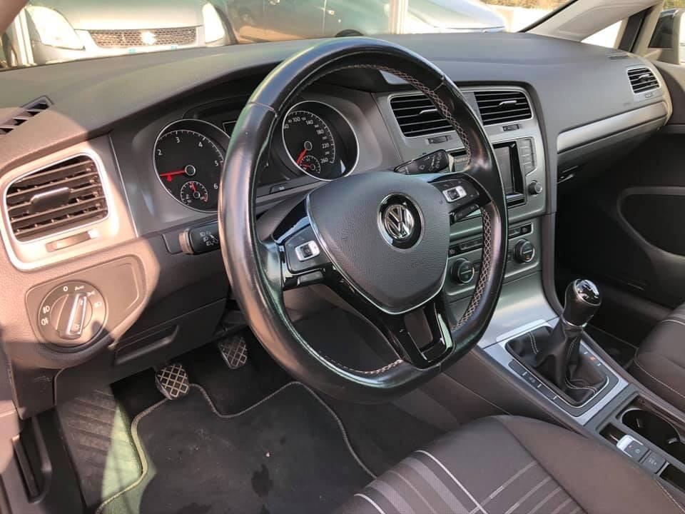 Volkswagen Golf 1.6 TDI Lounge 110 cv 5p.