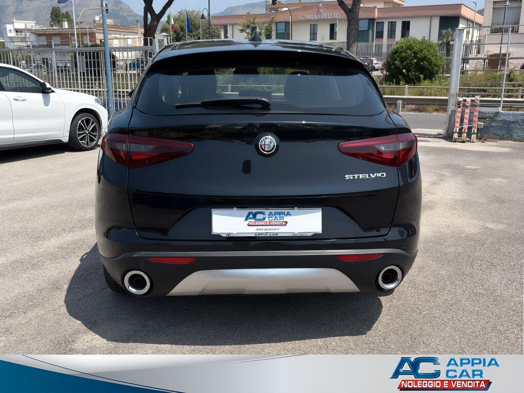 Alfa Romeo Stelvio 2.2 Turbodiesel 160 CV AT8 RWD Business IN PROMO