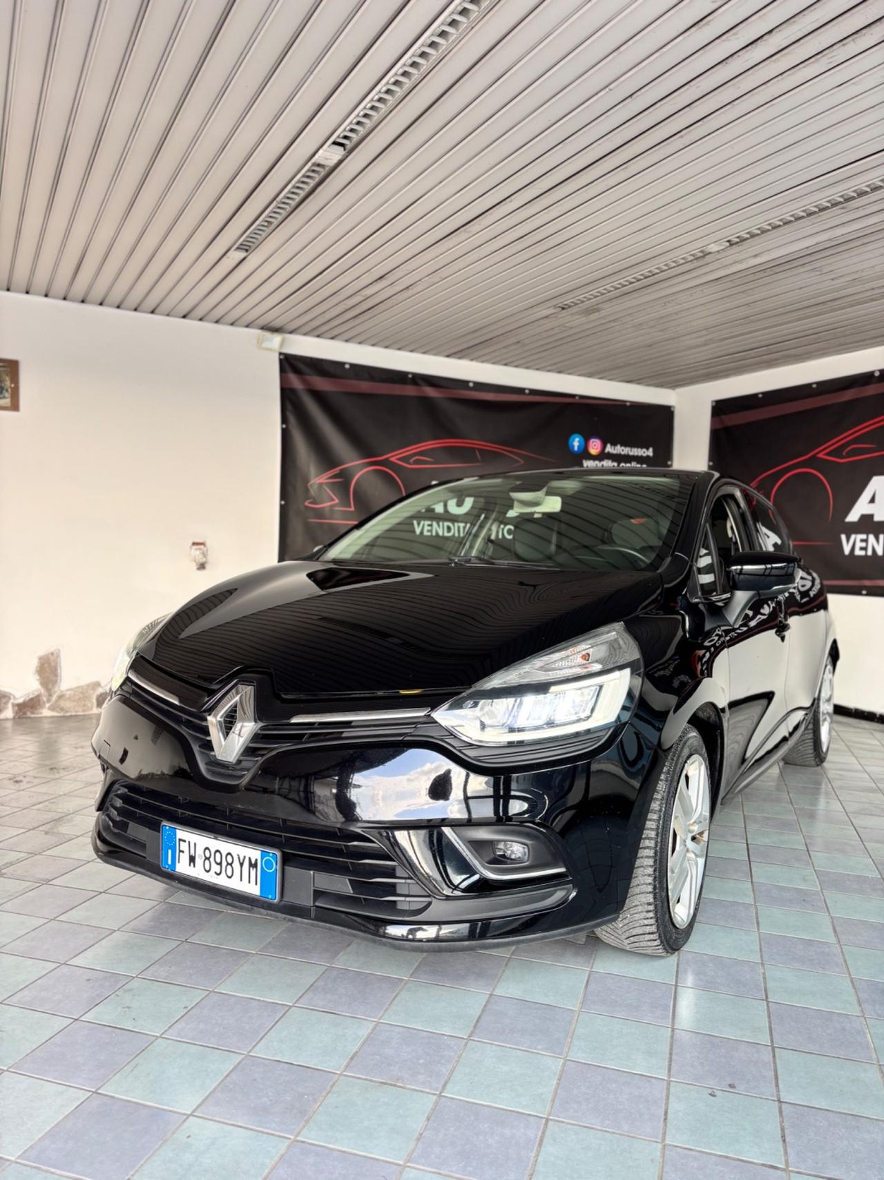 Renault Clio TCe 12V 90 CV 5 porte Moschino Intens