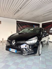 Renault Clio TCe 12V 90 CV 5 porte Moschino Intens
