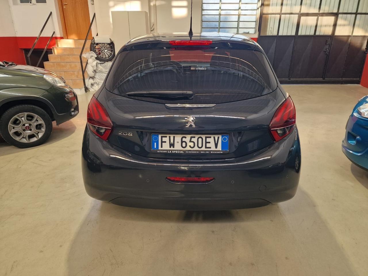 Peugeot 208 PureTech 82 Stop&Start 5 porte Signature