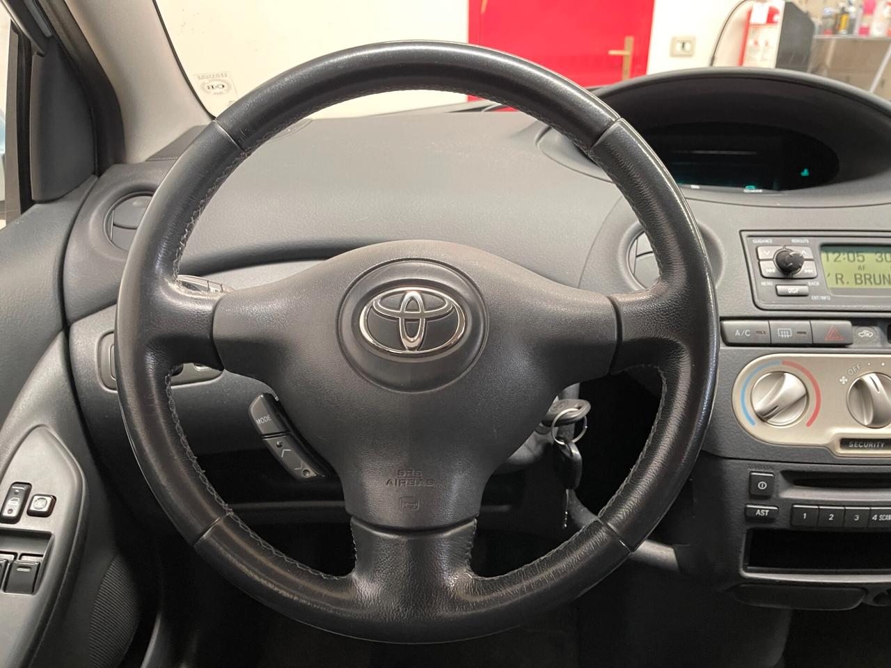 Toyota Yaris 1.0 Sol Blue 5porte-Unico Proprietario-Ok Neopatentati-LEGGI SOTTO