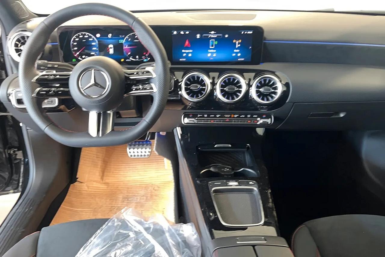 Mercedes-benz A 200d Automatic AMG Line Advanced