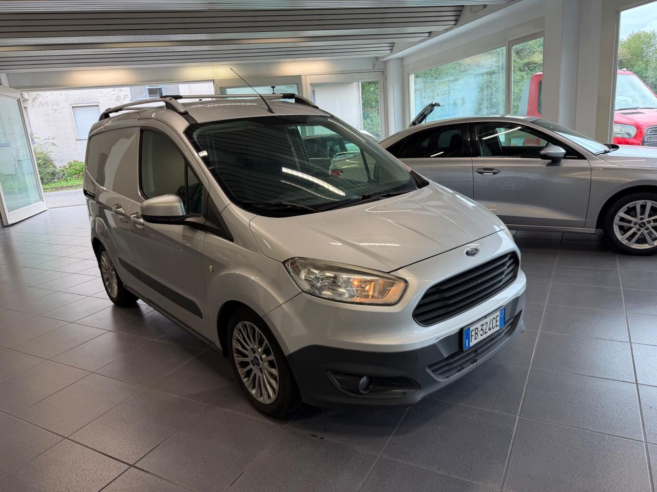 Ford Transit Courier 1.5 TDCi 75CV Van Entry