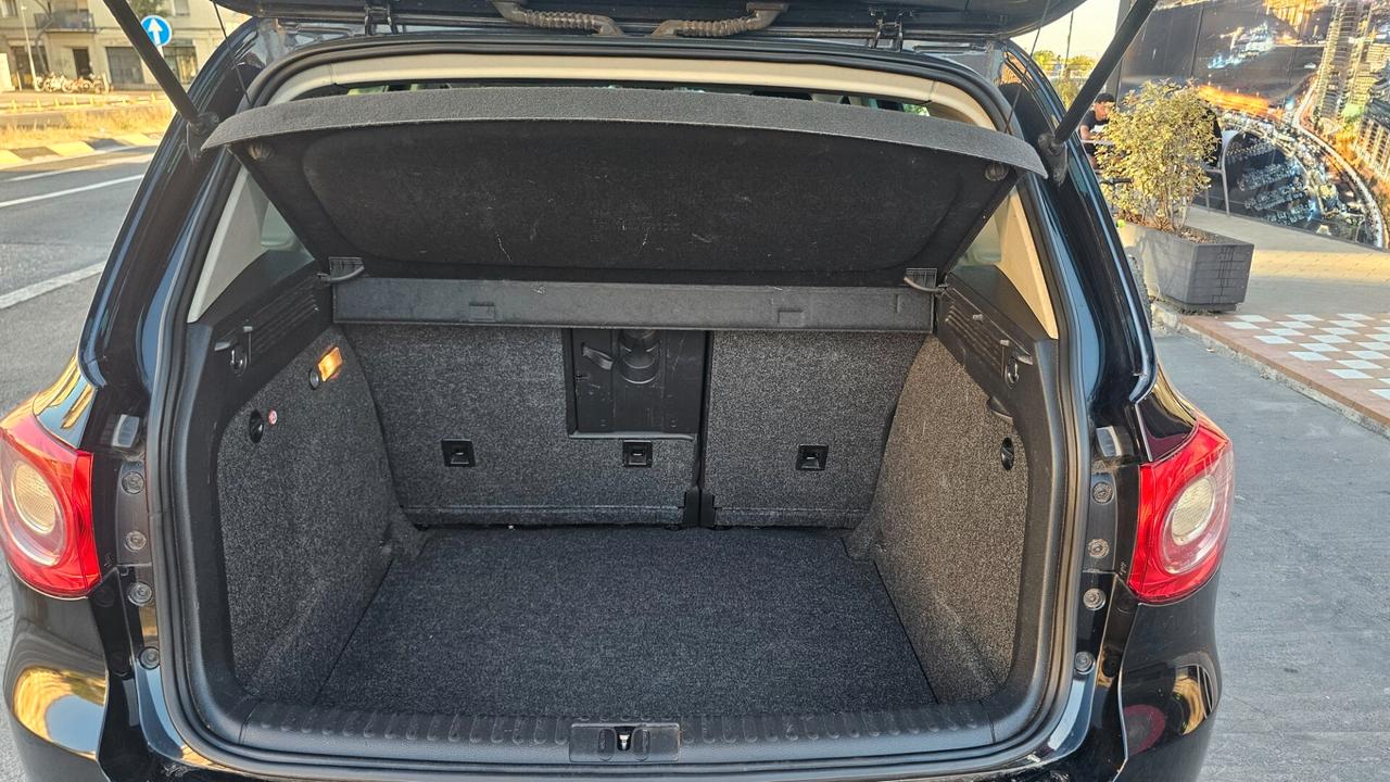 Volkswagen Tiguan 2.0 TDI DPF 4MOTION Sport & Style