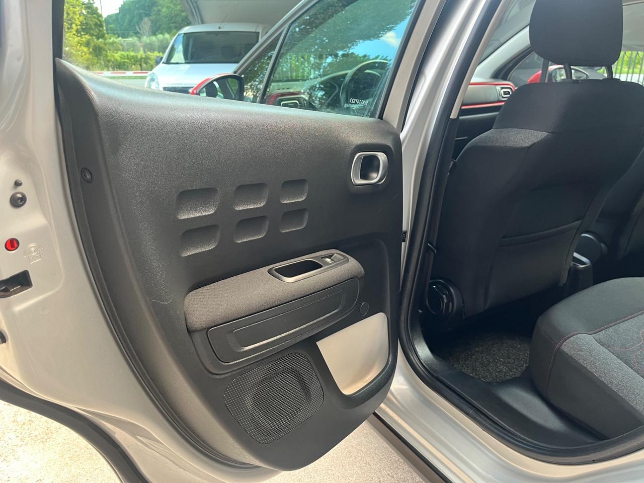 Citroen C3 PureTech 82 GPL Shine