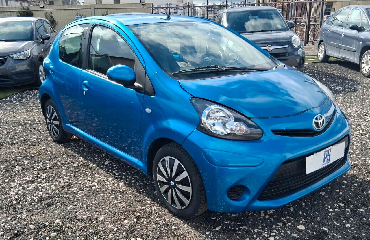 Toyota Aygo 1.0 12V VVT-i 5 porte Cool Soda Connect
